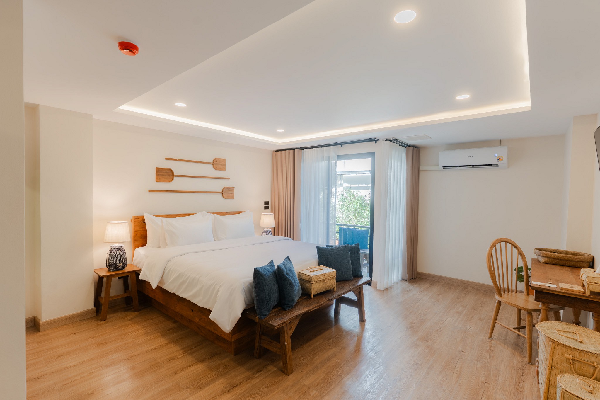 Deluxe King Bed Room